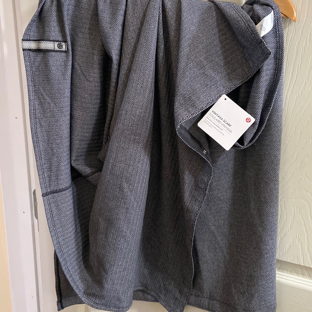 NWT Lululemon Vinyasa Scarf